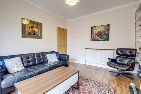 4 bedroom end of terrace house for sale, Flemming Crescent, Leigh-on-sea, SS9