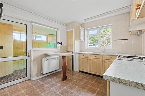 3 bedroom chalet for sale, Lower Road, Hullbridge SS5