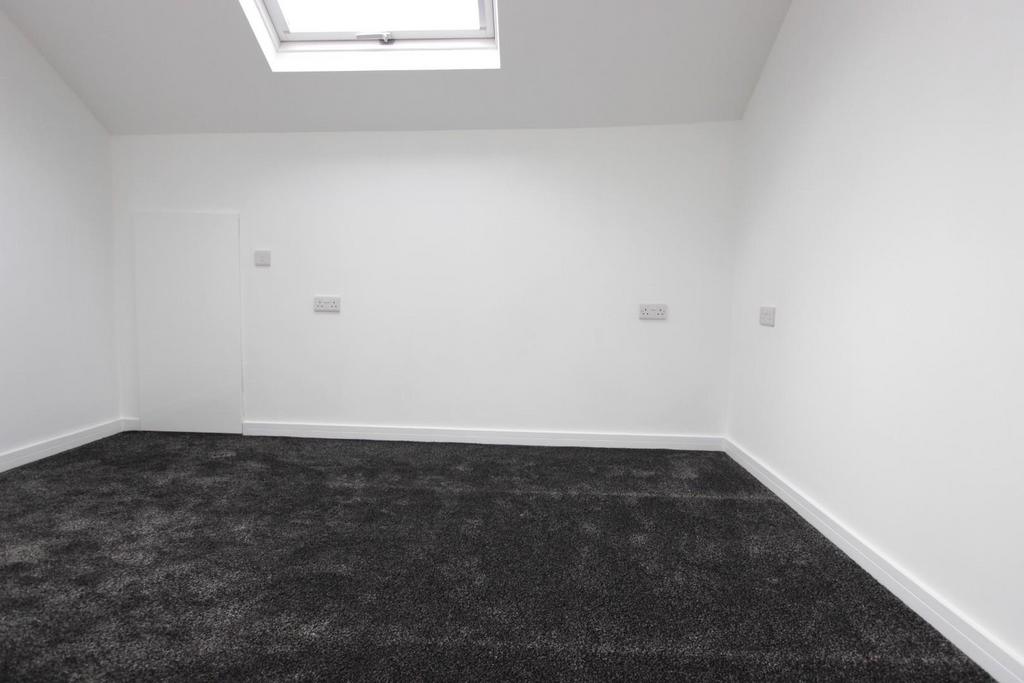 SVR Bedroom2 .JPG