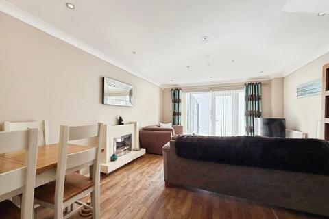 3 bedroom townhouse for sale, Sir John Fogge Avenue, Ashford