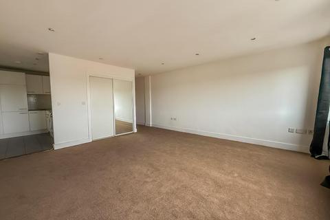 undefined, Ferry Court, Cardiff CF11