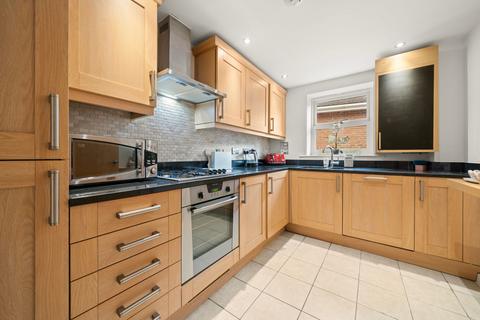 undefined, Pendenza, Cobham, KT11