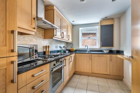 2 bedroom apartment to rent, Pendenza, Cobham, KT11