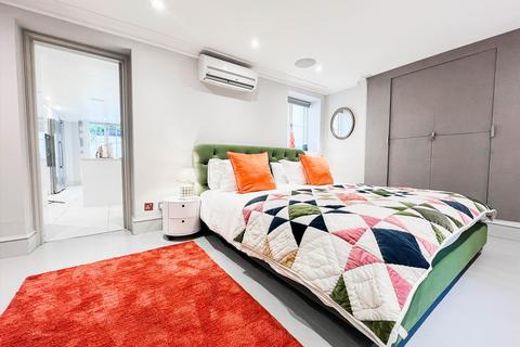 undefined, Park Village West, London, NW1