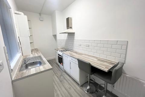 2 bedroom house to rent, Vicarage Street, Stockton-on-Tees, TS19