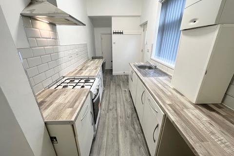 2 bedroom house to rent, Vicarage Street, Stockton-on-Tees, TS19