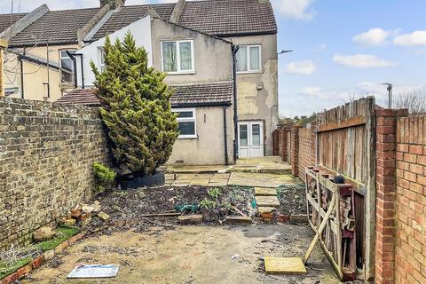 3 bedroom end of terrace house for sale, King Edward Road, Gillingham, Kent