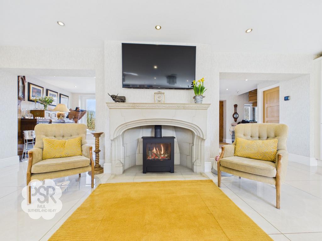 Kitchen Seating Area