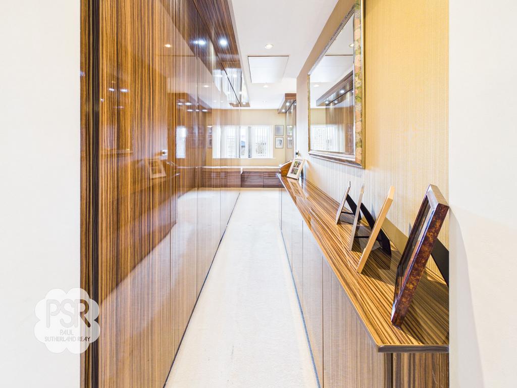 Landing / Dressing Room