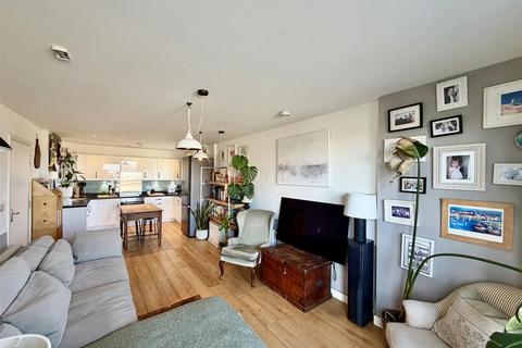 2 bedroom apartment for sale, Salisbury Road, Southall UB2