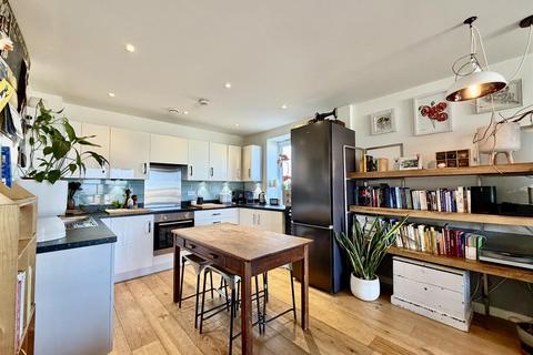 2 bedroom apartment for sale, Salisbury Road, Southall UB2