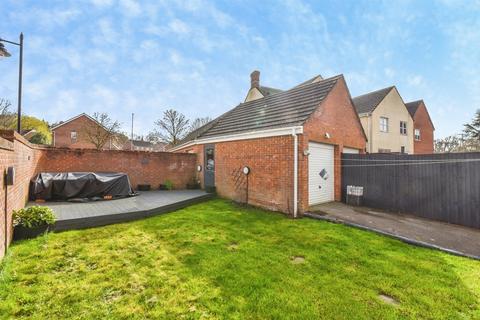 5 bedroom detached house for sale, Shire Way, Westbury
