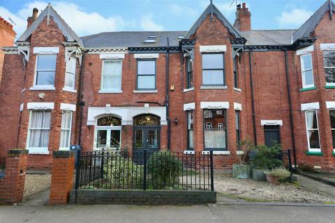 5 bedroom terraced house for sale, Westbourne Avenue, Princes Avenue, Hull