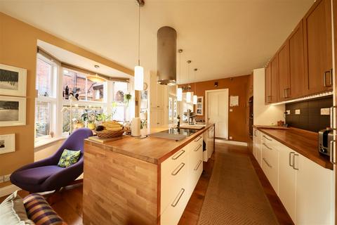 5 bedroom terraced house for sale, Westbourne Avenue, Princes Avenue, Hull