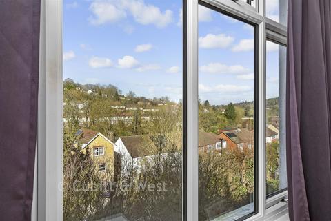 undefined, Avondale Flats, Caterham CR3
