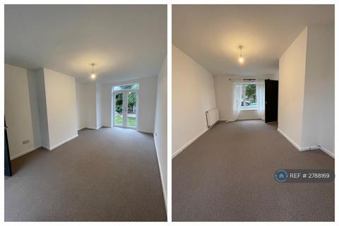 2 bedroom terraced house to rent, Staveley Road, Hull, HU9