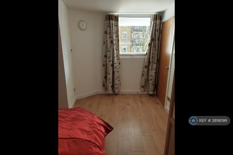 2 bedroom flat to rent, Manchester Road, London, E14