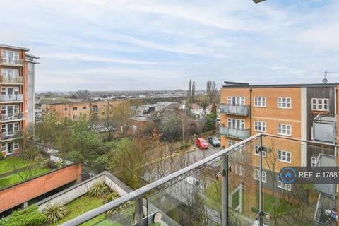 2 bedroom flat to rent, Stanley Road, Harrow, HA2