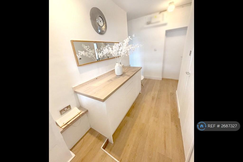 Enterance Hallway