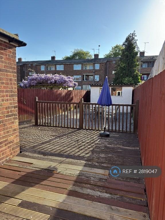 Garden 2 Decking