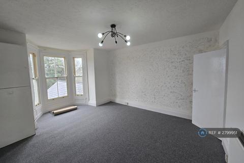 1 bedroom flat to rent, Oxford Arcade, Penmaenmawr, LL34