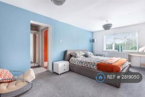 undefined, Sheldons Road, Hook, RG27