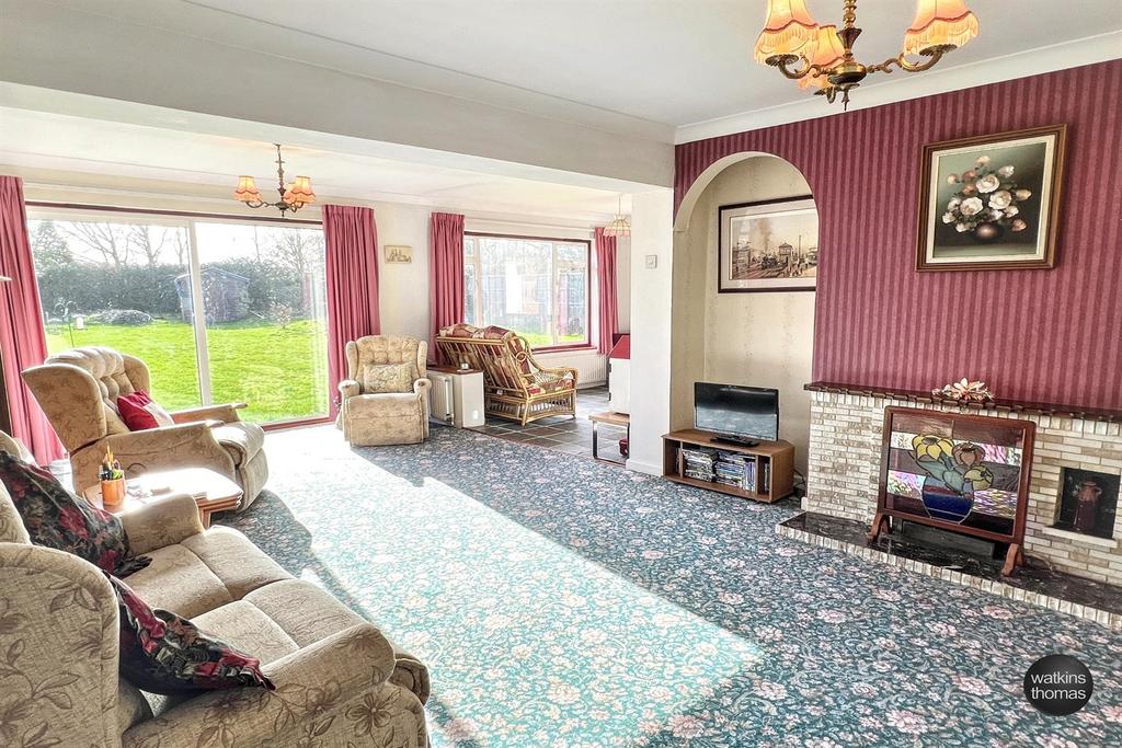 Open plan sitting ar