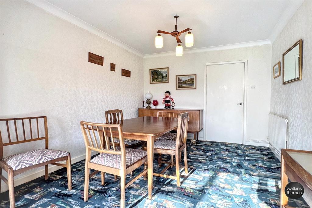 Open plan sitting ar