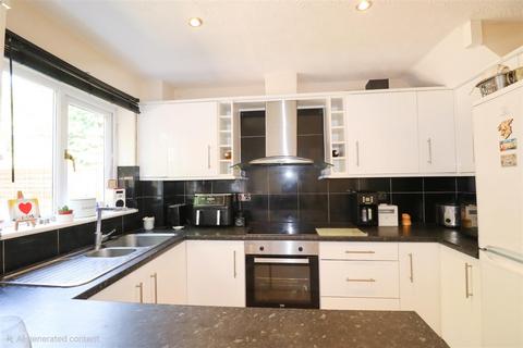 undefined, Maskell Way, Farnborough GU14
