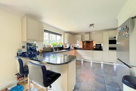 3 bedroom property for sale, Hawthorn Road, Tolleshunt Knights, Maldon, CM9