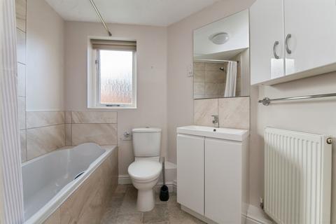 2 bedroom ground floor flat for sale, Tidcombe Walk, Tiverton