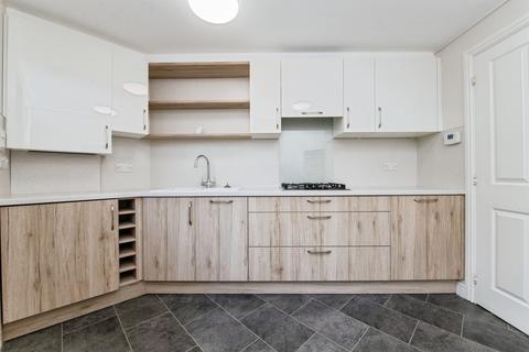2 bedroom ground floor flat for sale, Tidcombe Walk, Tiverton