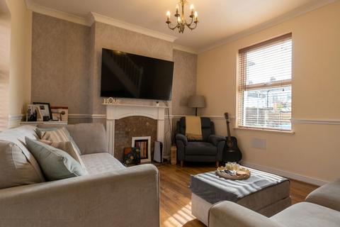 2 bedroom end of terrace house for sale, Beaufort Avenue, Swinton, M27