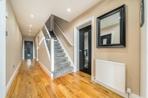 5 bedroom semi-detached house for sale, Elmshott Lane, Slough
