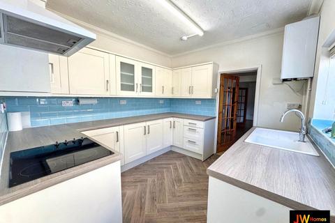 3 bedroom house to rent, Tynybedw street, Treorchy CF42