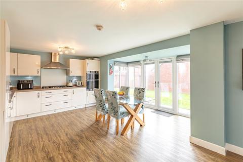 4 bedroom detached house for sale, Gandy Way, Devizes, Wiltshire, SN10