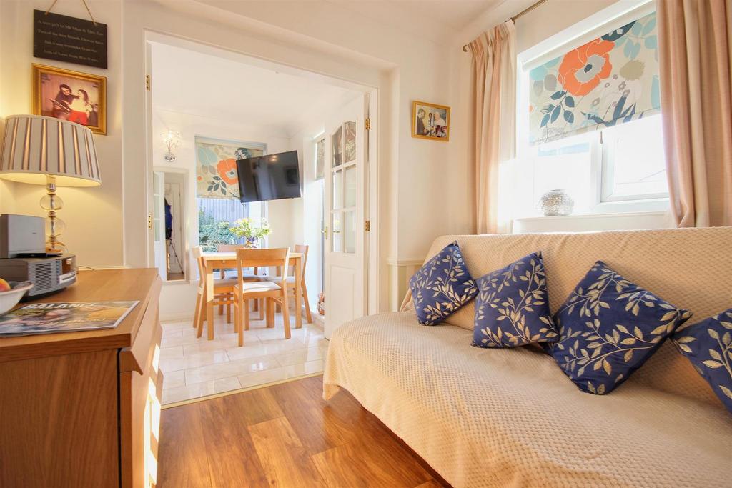 Bedroom 2 (rear)