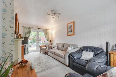 3 bedroom semi-detached house for sale, Briar Gate, Long Eaton