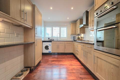 3 bedroom terraced house for sale, Oranmore Court, Regency Walk, Croydon, Surrey, CR0