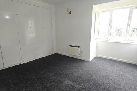 undefined, Harlington Road, Uxbridge, Greater London, UB8
