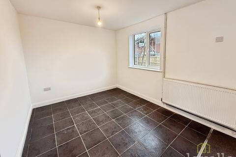 undefined, Lilac Close, Lincoln LN6