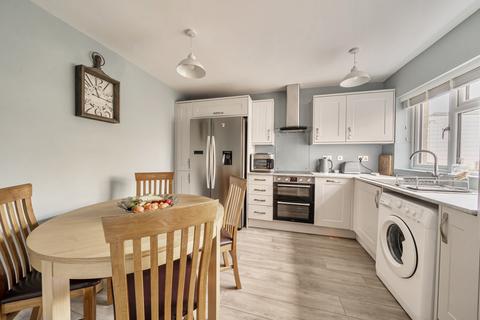 undefined, Alder Close, Alton, Hampshire, GU34