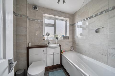 undefined, Alder Close, Alton, Hampshire, GU34