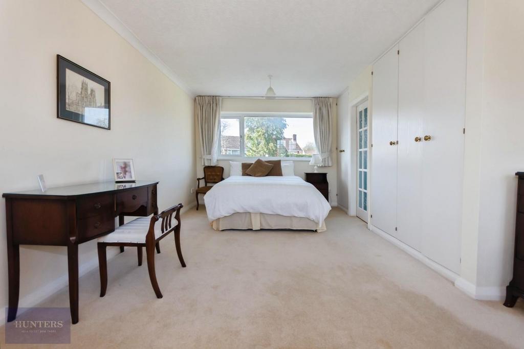Principle bedroom