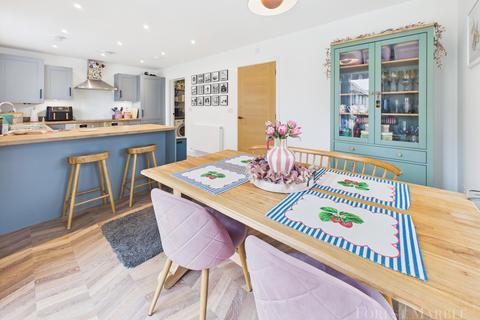 4 bedroom detached house for sale, Oakley Way, Frome