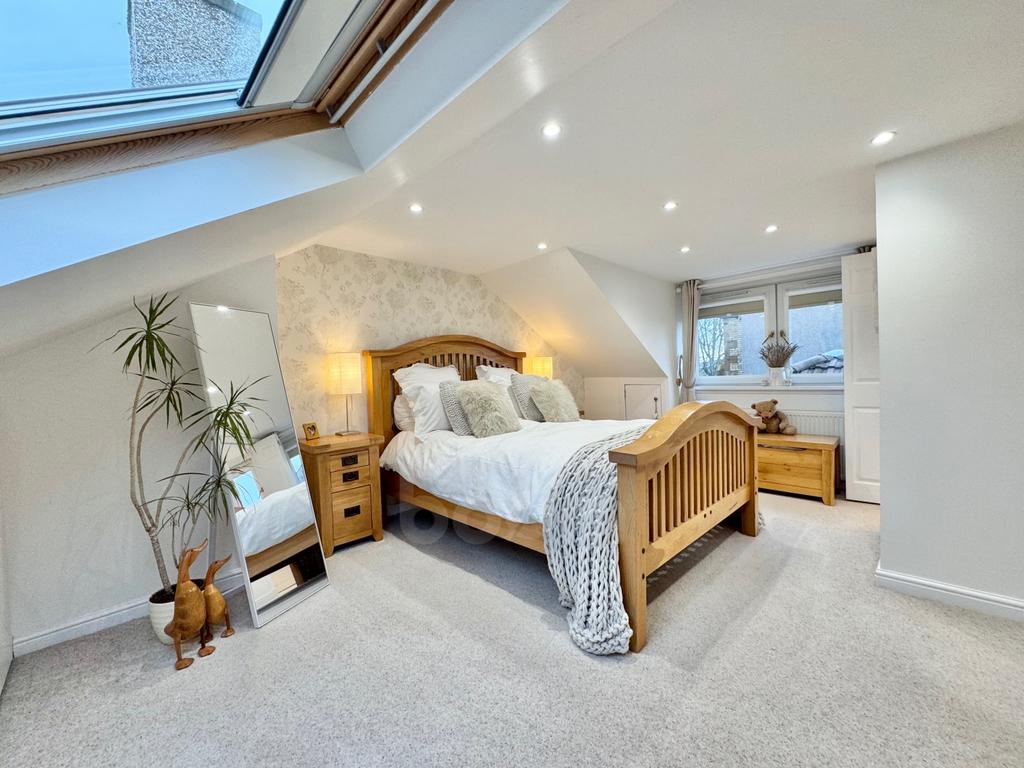 Parkhill Drive bedroom one pic