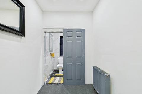 2 bedroom terraced house for sale, Fosse Road North, Leicester LE3