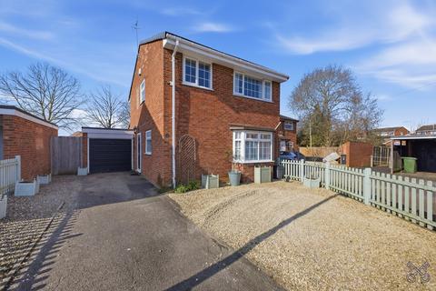 undefined, Maple Close, Worcestershire WR11
