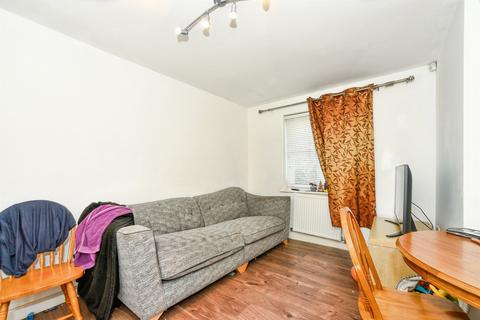 2 bedroom apartment for sale, Twickenham Close, Swindon