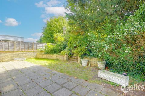 4 bedroom detached house for sale, North Crescent, London, N3
